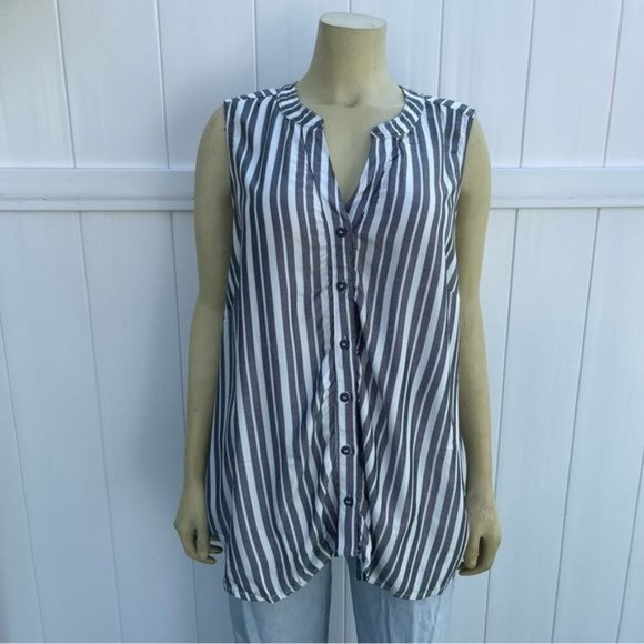 Sanctuary Striped Sleeveless Button Front Top Size 1X - Picture 2 of 9